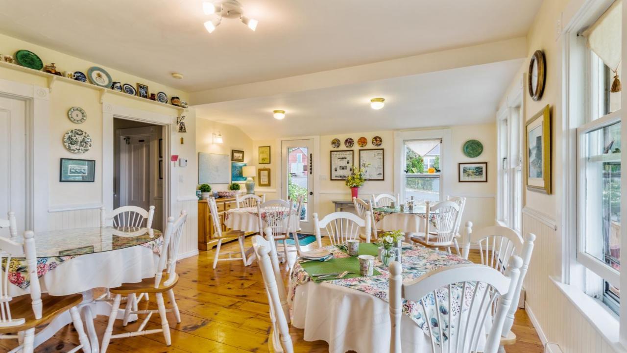 ماهوني باي Bayview Pines Country Inn B&B المظهر الخارجي الصورة