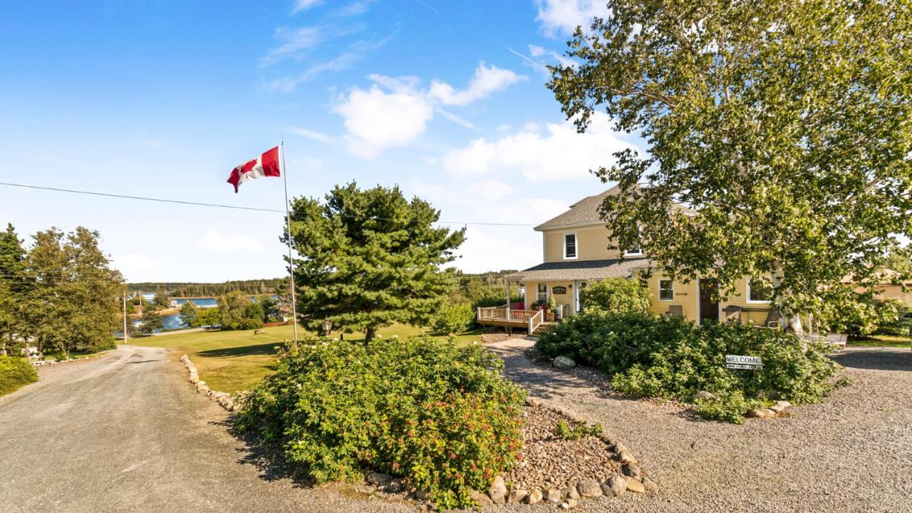 ماهوني باي Bayview Pines Country Inn B&B المظهر الخارجي الصورة