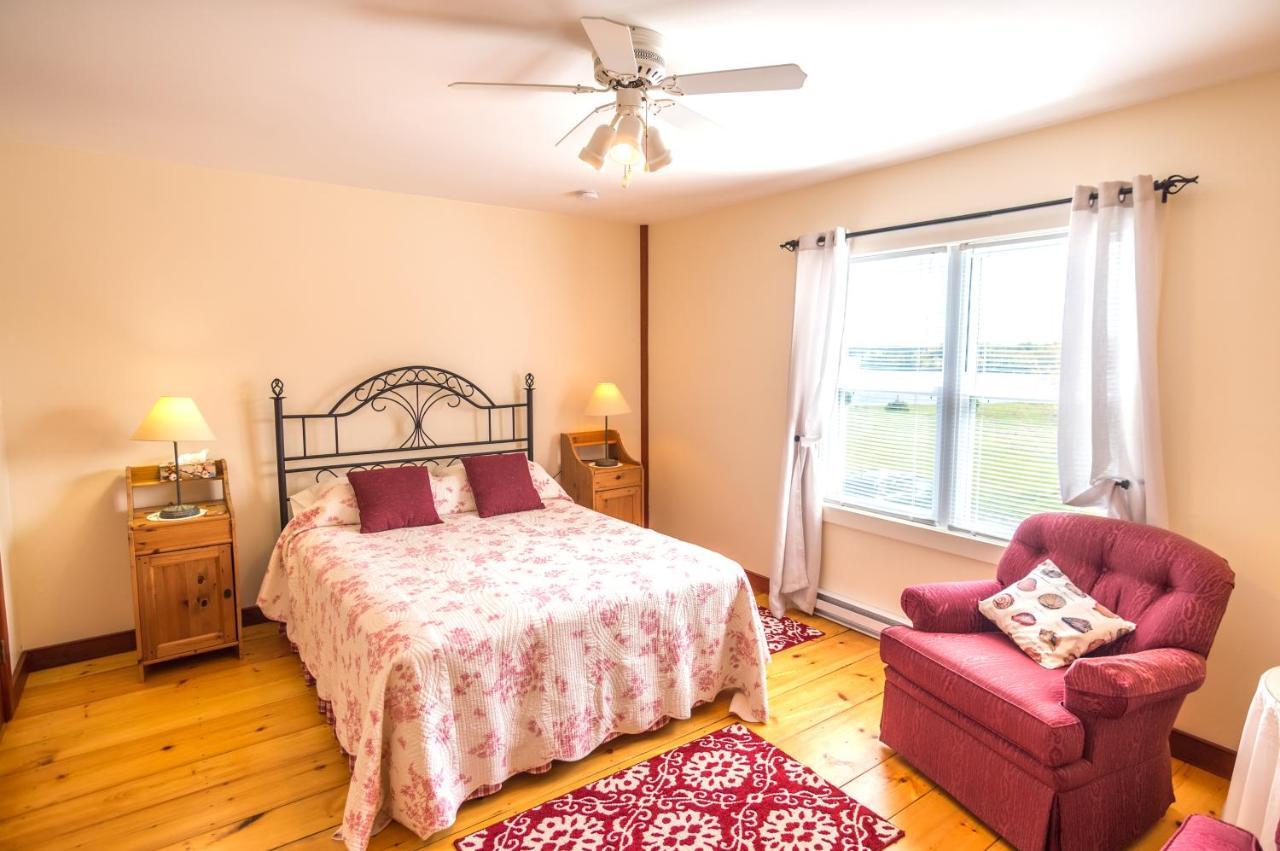ماهوني باي Bayview Pines Country Inn B&B المظهر الخارجي الصورة
