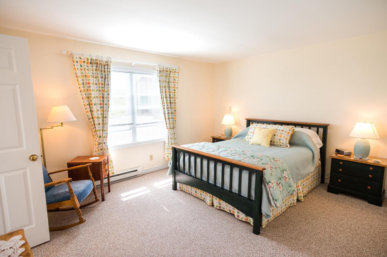 ماهوني باي Bayview Pines Country Inn B&B المظهر الخارجي الصورة
